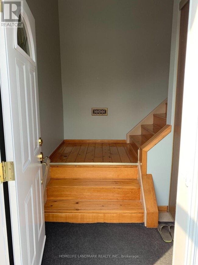 Photo du bâtiment - 96 Bay Hill Dr