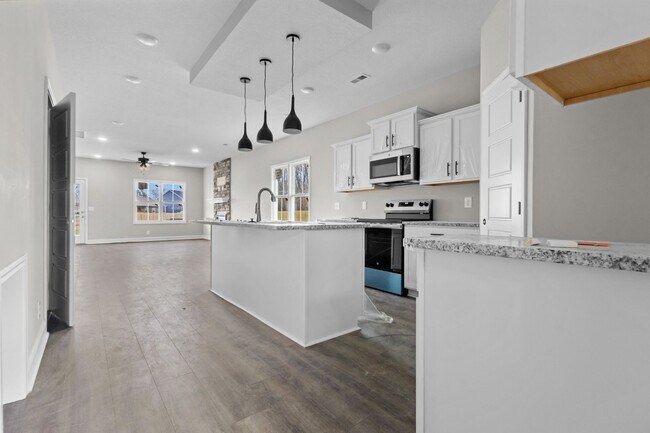 Foto del edificio - Beautiful New Build Available Now!