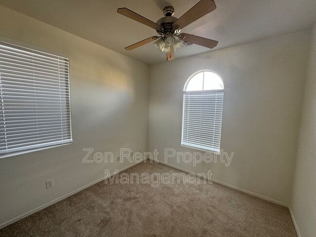 Foto del edificio - 4933 E Meadow Mist Ln