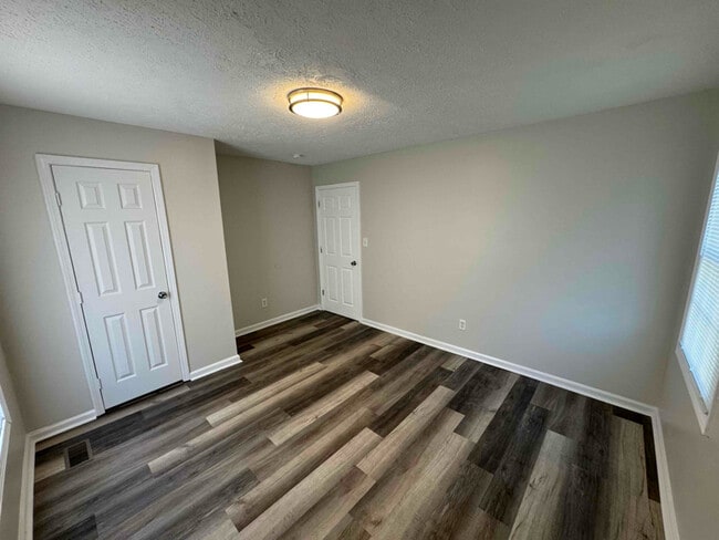 Photo - 1003 W Whitney Ave House