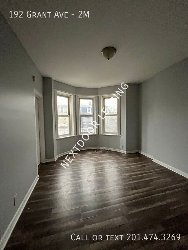 Foto del edificio - 192 Grant Ave