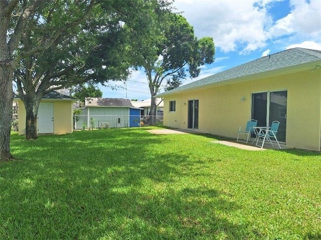 Building Photo - 246 S Wimbrow Dr