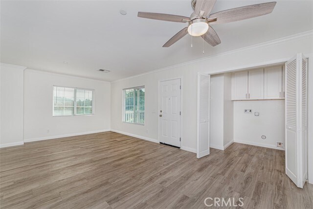 Foto del edificio - 1042 E Almond Ave