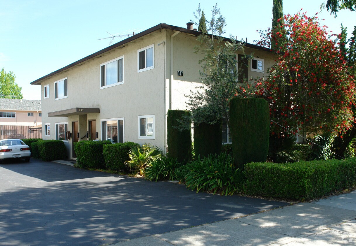 Primary Photo - 647 Homestead Rd