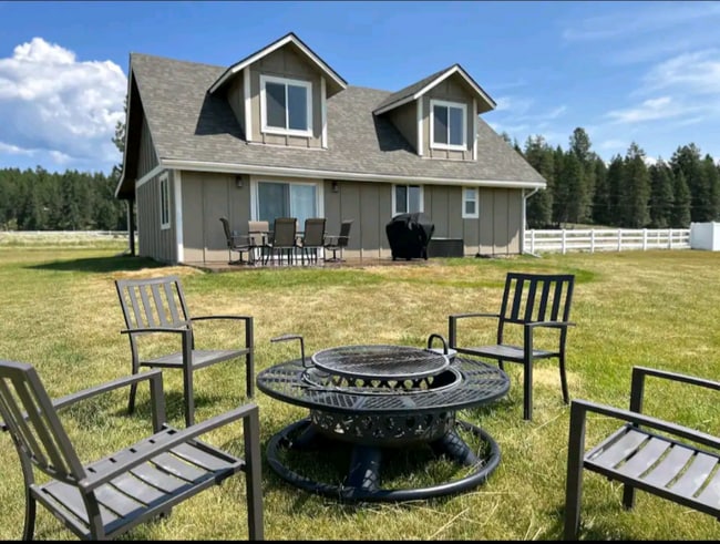 Building Photo - 1078 K M Ranch Rd
