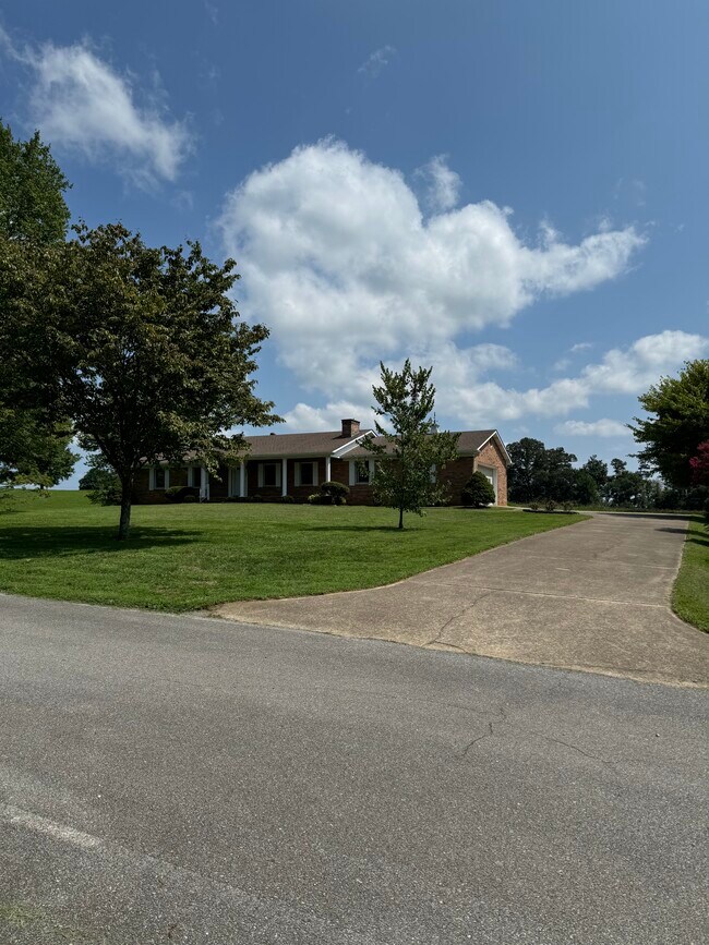 Building Photo - 308 Norton Rd