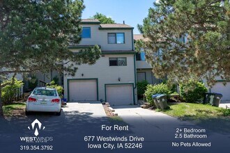 Building Photo - 677 Westwinds Dr