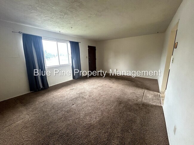 Foto del edificio - 1491 Mountain View Ln