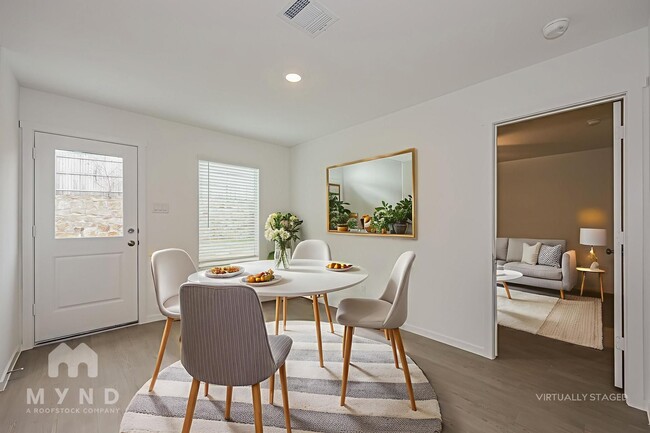 Foto del edificio - 2740 Ctr Crk Ln