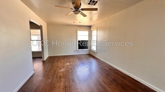 Building Photo - 6413 N Ross Ave