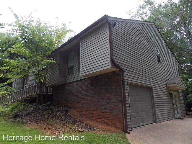Foto del edificio - 4 br, 3 bath House - 6807 BROOKWOOD COURT