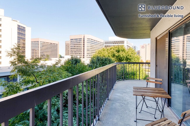 Building Photo - 1425 S Eads St