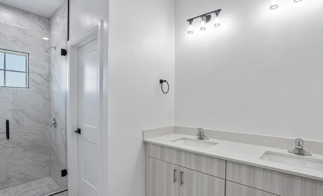 Building Photo - 321 E 2100 S