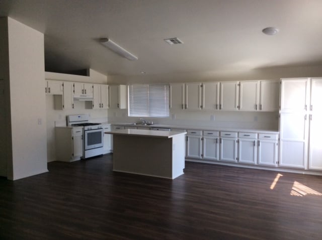 Foto del edificio - 43514 Mahogany St