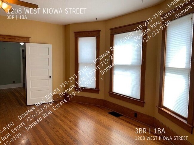 Foto del edificio - West side Rancher