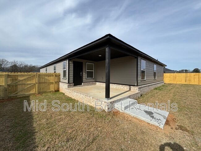 Building Photo - 6428 Newark Dr