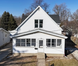 Building Photo - 340 E Baker St