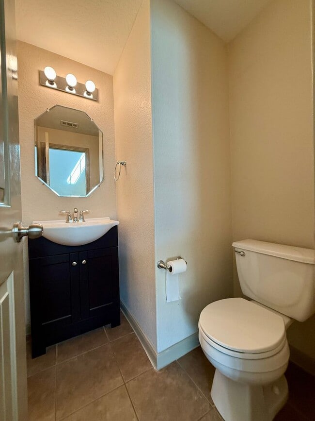 Foto del edificio - Beautiful 3 bedroom, 2.5 bathroom in Avery...