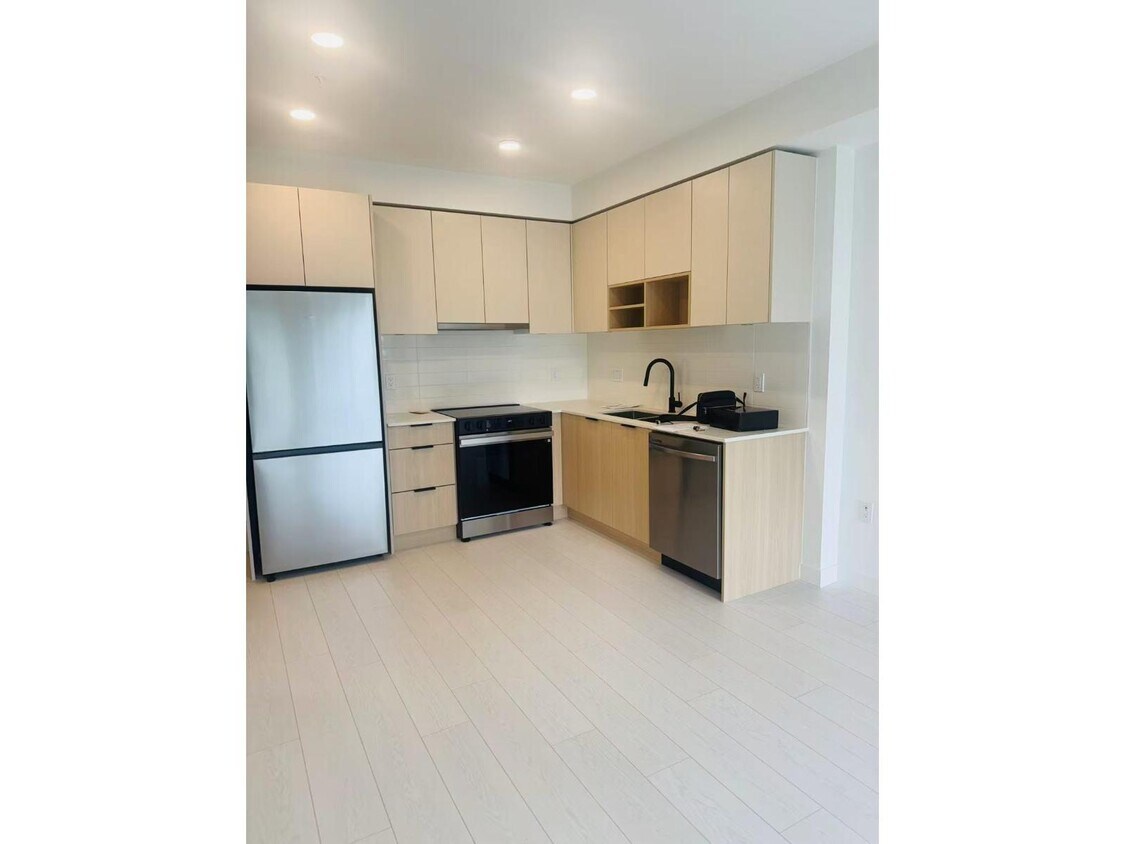Photo principale - 10466-138A 138a St