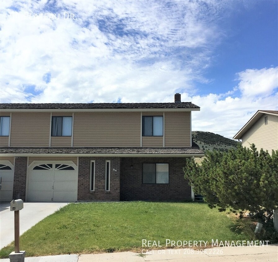 3 bedroom 1.5 bath Duplex House for Rent in Pocatello, ID