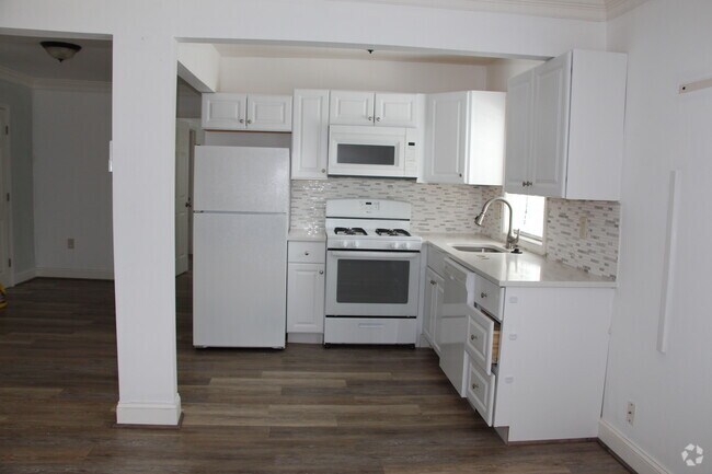 Building Photo - 911 N Fillmore St