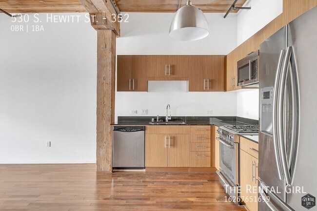 Foto del edificio - Stunning Arts District Studio | Coveted Ba...