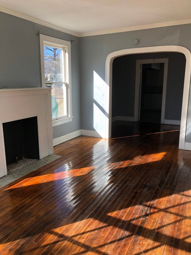 Building Photo - 2906 Regent St