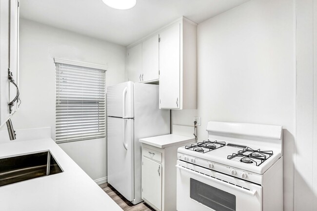 Building Photo - 1231 12th St