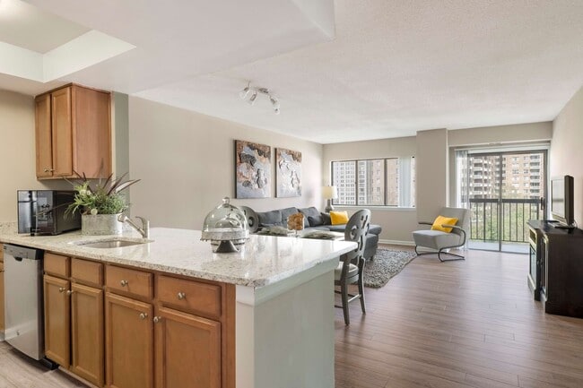 Foto del edificio - Cortland on South Eads