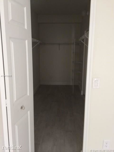 Foto del edificio - 2 br, 2 bath  - Village 10204