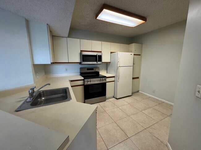 Foto del edificio - 8891 Wiles Rd
