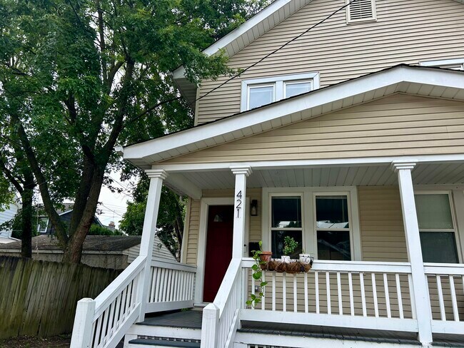 Front door - 421 Zimpfer St