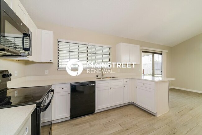 Building Photo - 3 Bedroom Pet-Friendly Home in North Port, FL with Main Street Renewal