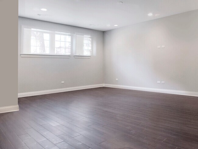 Foto del edificio - 4113 N Western Ave
