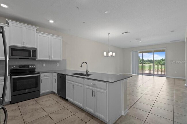Foto del edificio - 877 Ocean Course Ave