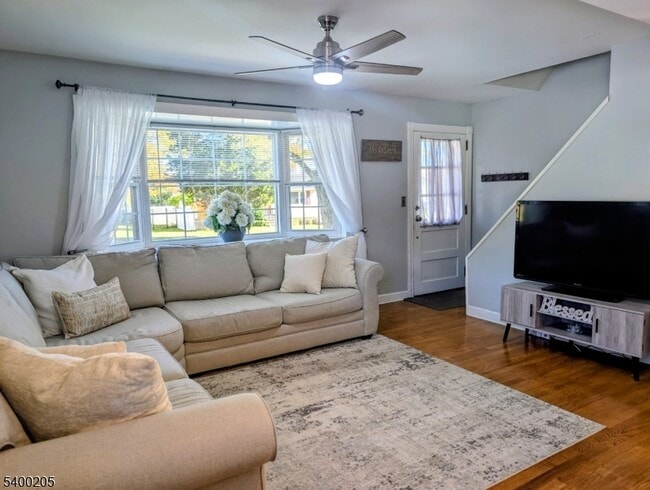 Foto del edificio - 190 Oak St