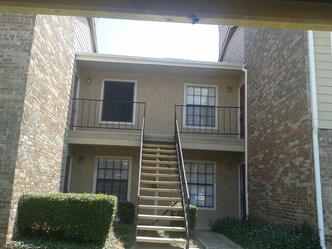 Foto del edificio - 4748 Old Bent Tree Ln