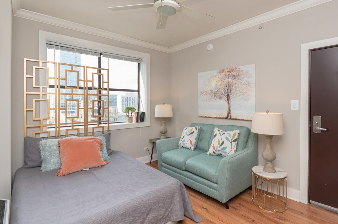 11 W. Division Apartments 11 W Division Chicago, IL