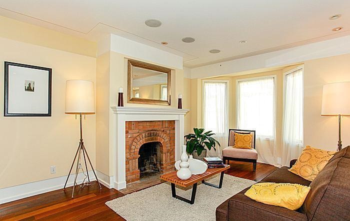Primary Photo - 2363 Larkin St