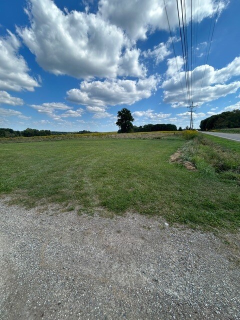 Foto del edificio - 24648 Plank Rd