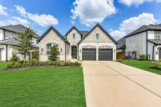 Building Photo - 28289 Emerald Bnd