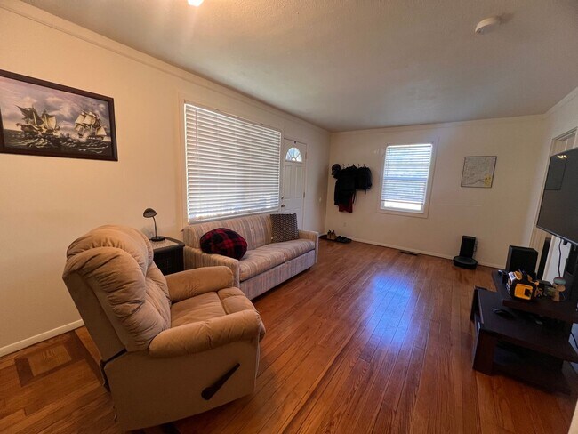 Foto del edificio - 1350 Mead Ave A