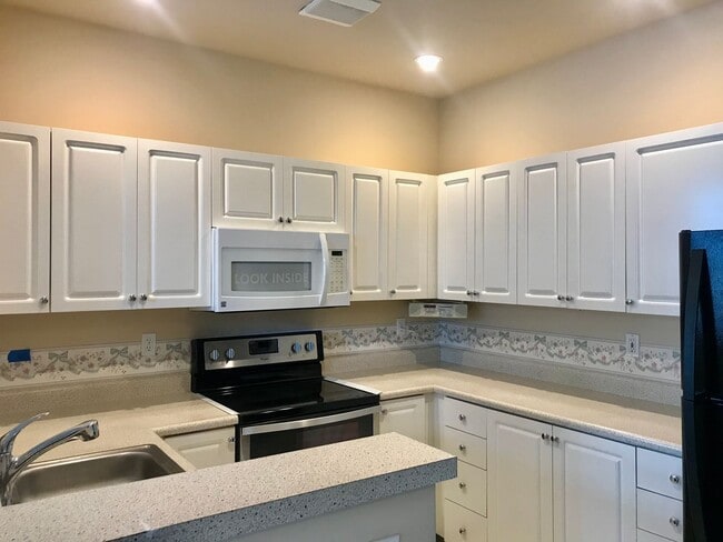 Foto del edificio - Lovely and Spacious Condo at Belltown Cour...
