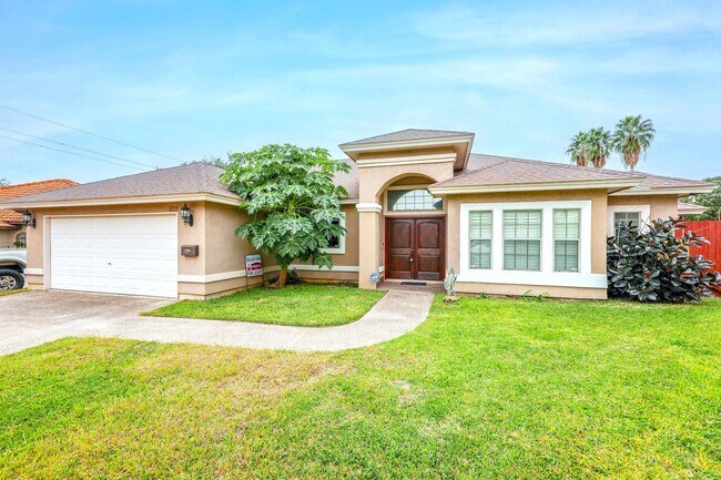 Building Photo - 402 Cayman Ct
