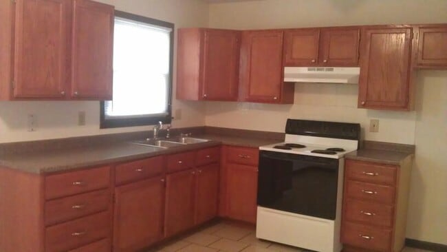 Foto del edificio - 3 br/1 ba - Great home/Great Space/Great Price