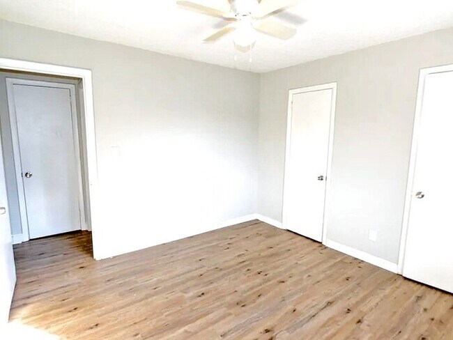 Building Photo - 2032 Stouts Rd