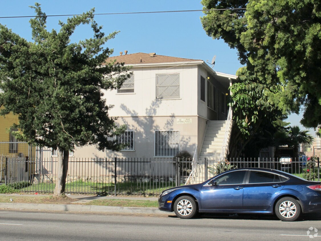 Building Photo - 3963-3965 S Normandie Ave