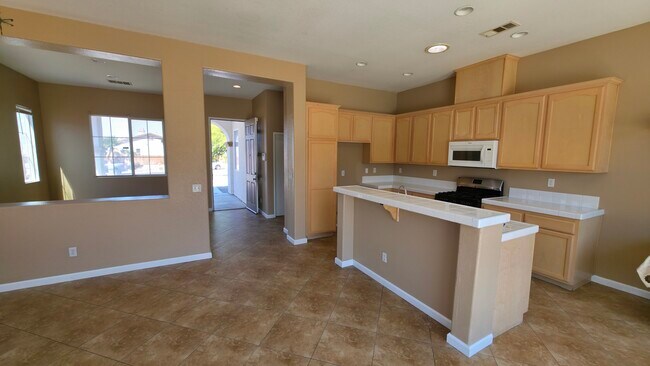 Building Photo - 13798 Oasis Dr