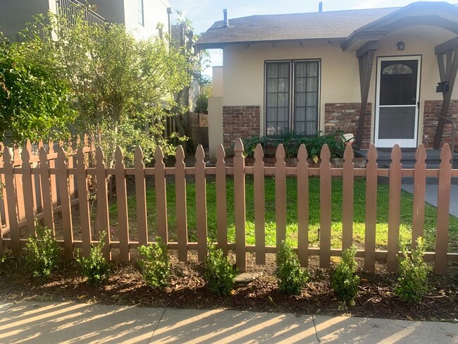 Building Photo - 8730 Dorrington Ave