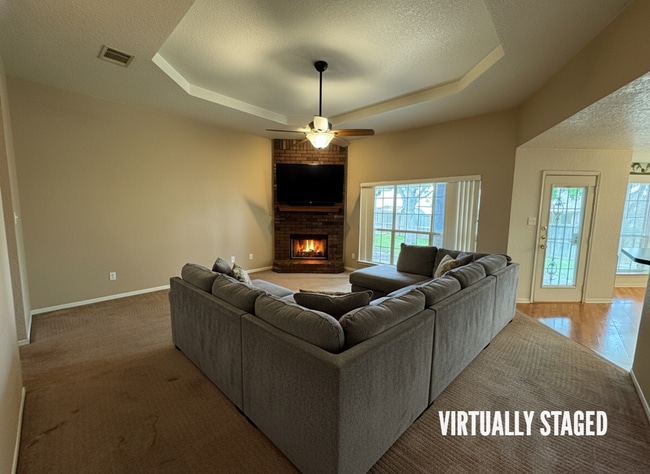 Building Photo - 4201 Lost Oak Dr